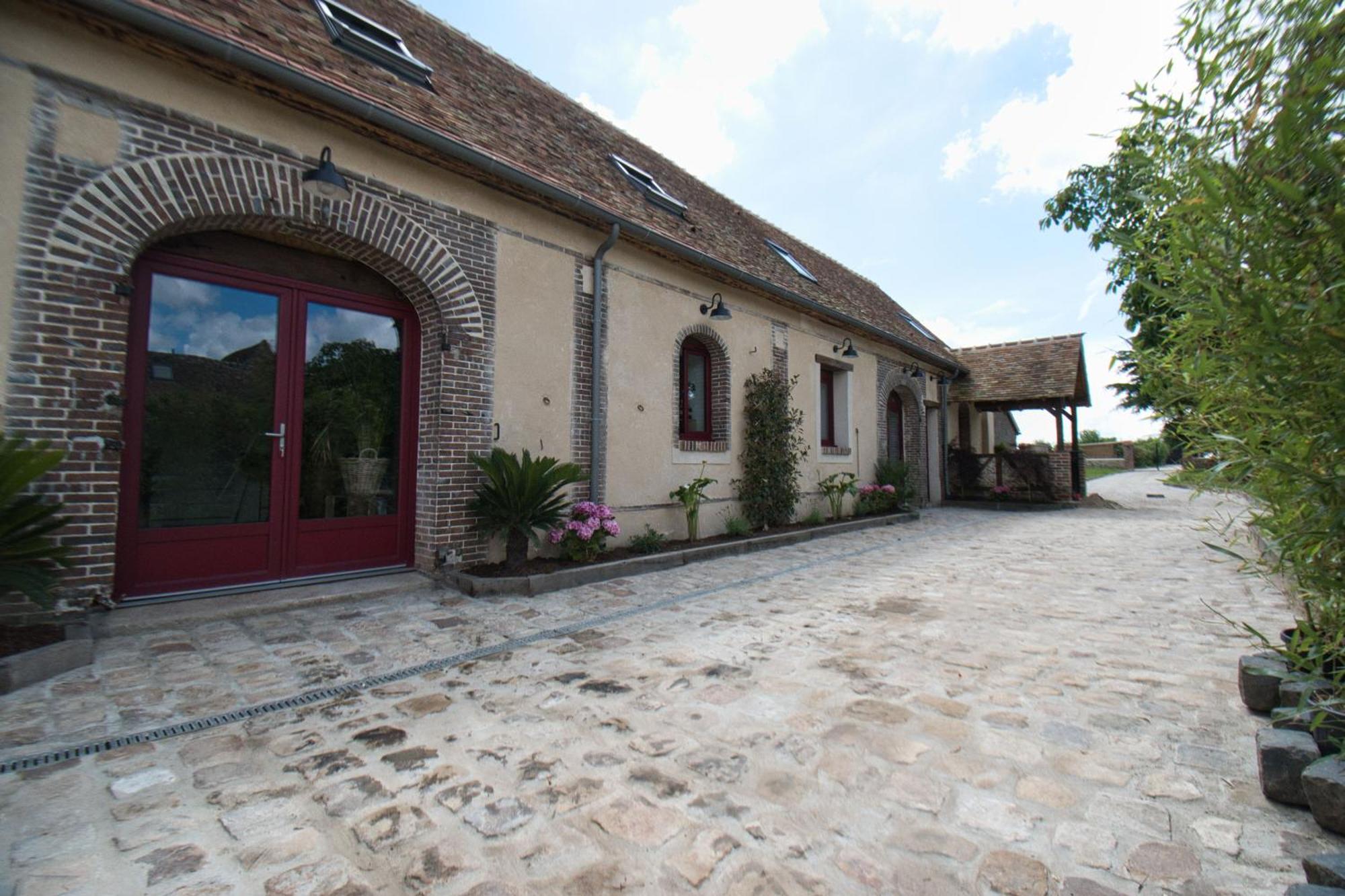 Le Relais Des Caleches - La Jungle Room Bu (Eure-et-Loir) Exterior photo